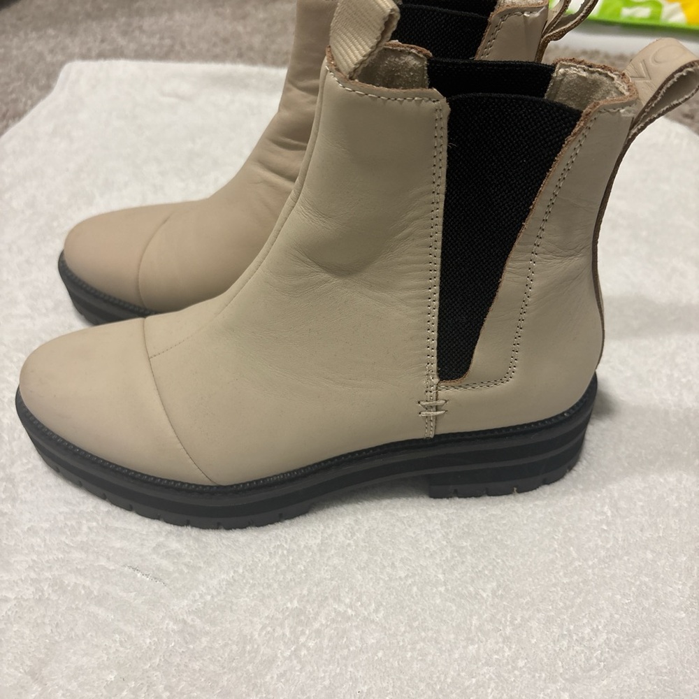 Toms Cream Ankle Booties with Elastic Panels